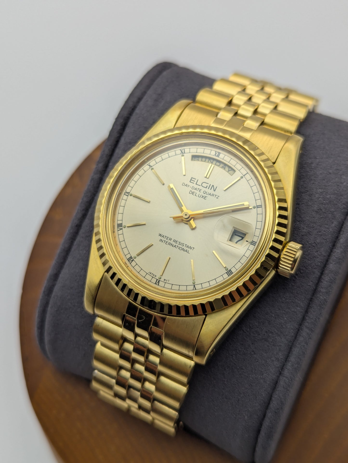 Elgin FKA125 Day-Date Quartz Deluxe