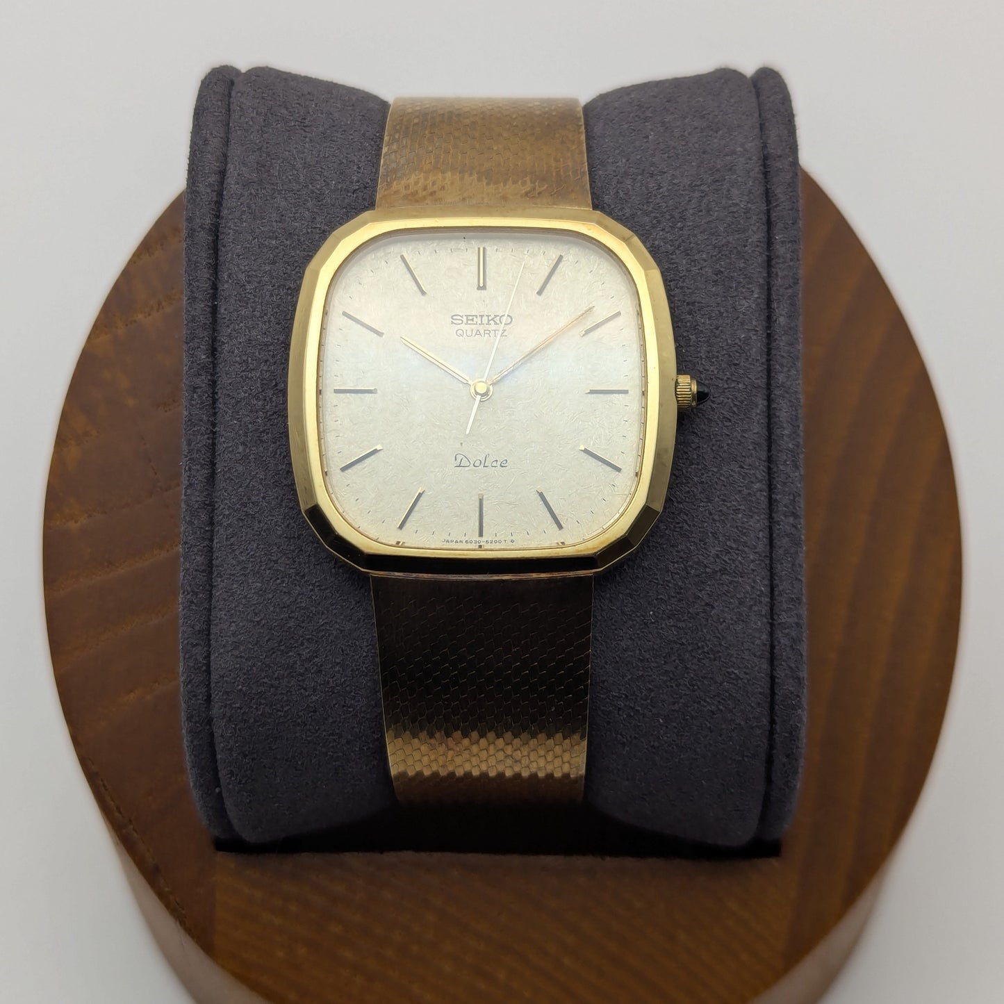 Seiko Quartz Dolce 6030-5200 Gold Flake