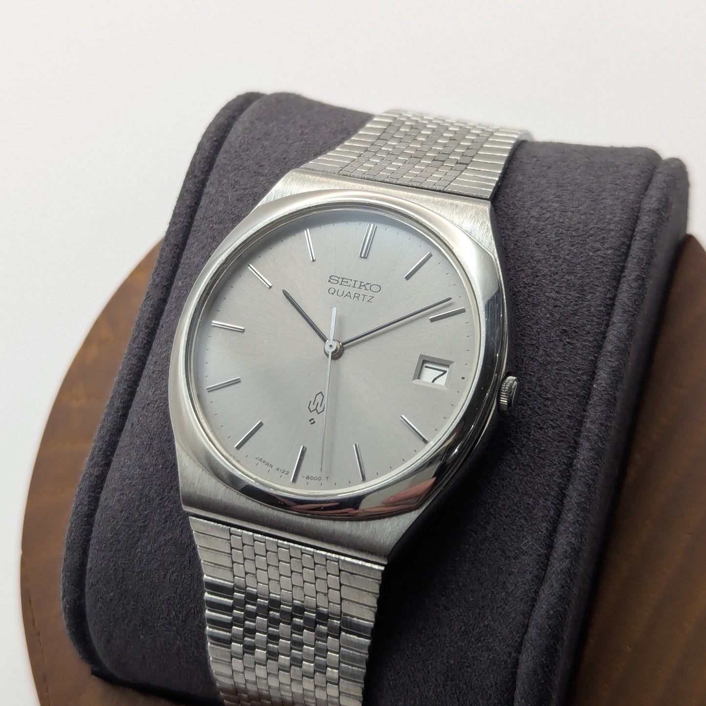 Seiko Emblem Quartz 4122-8000