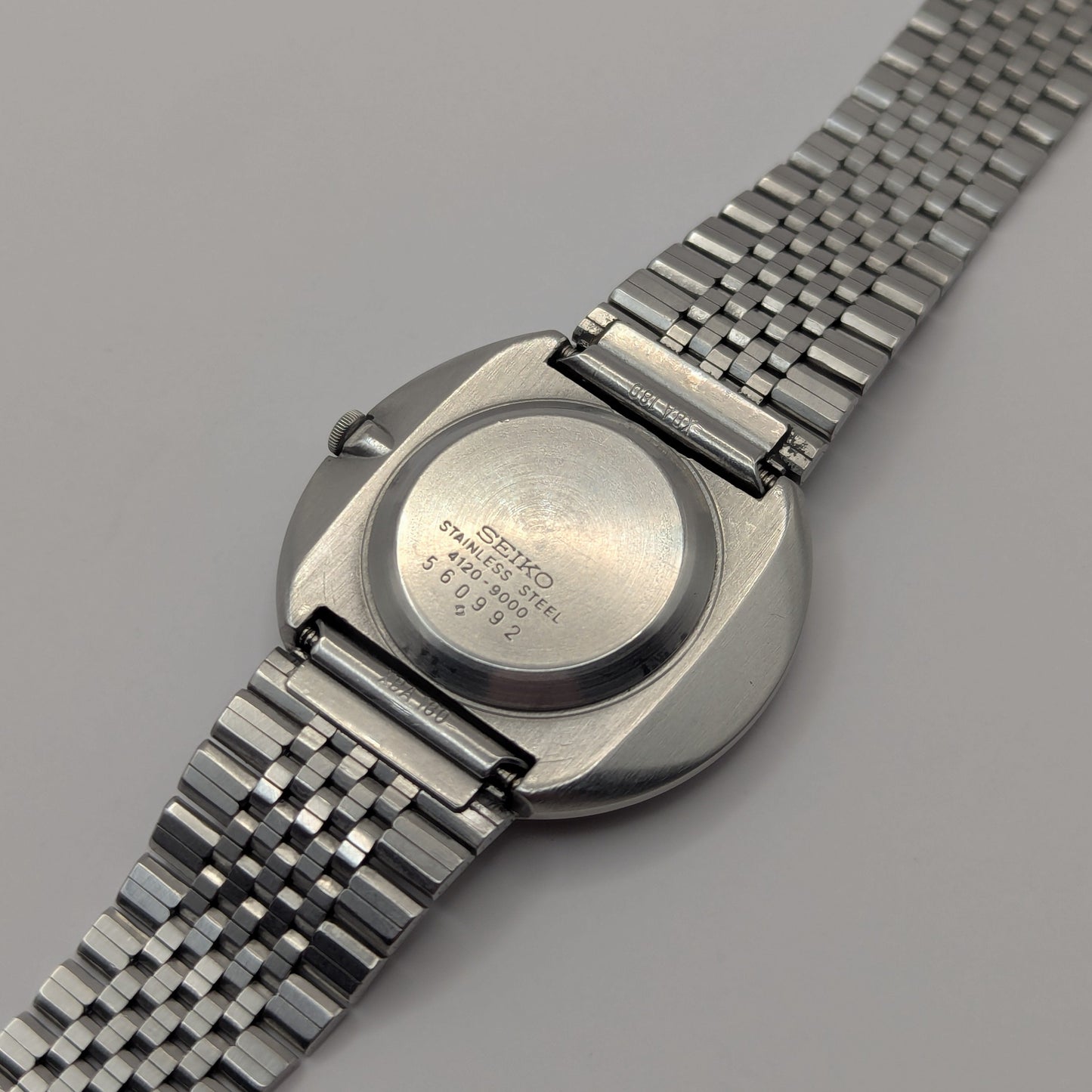 Seiko Emblem Quartz 4120-9000